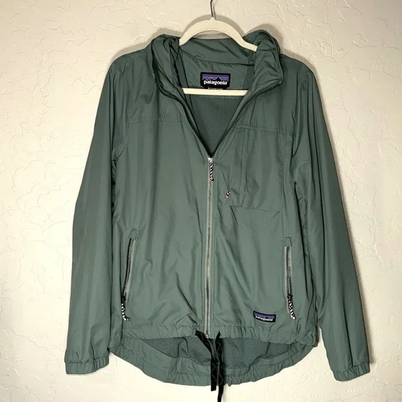 Patagonia Women's Mountain View Windbreaker Jacket size - Main Image